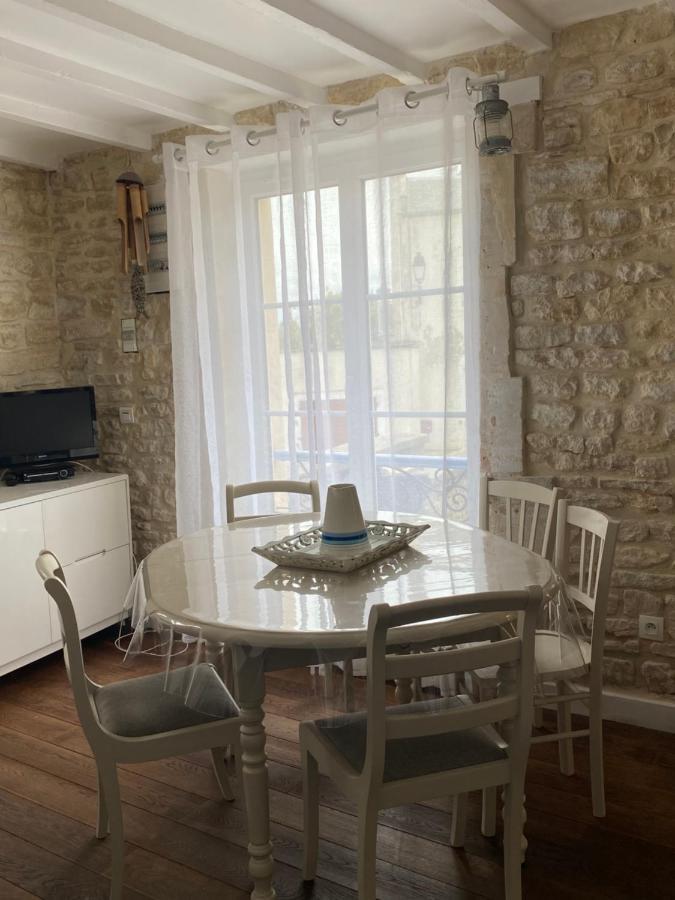 La Maison Bleue Port-en-Bessin-Huppain Exterior photo