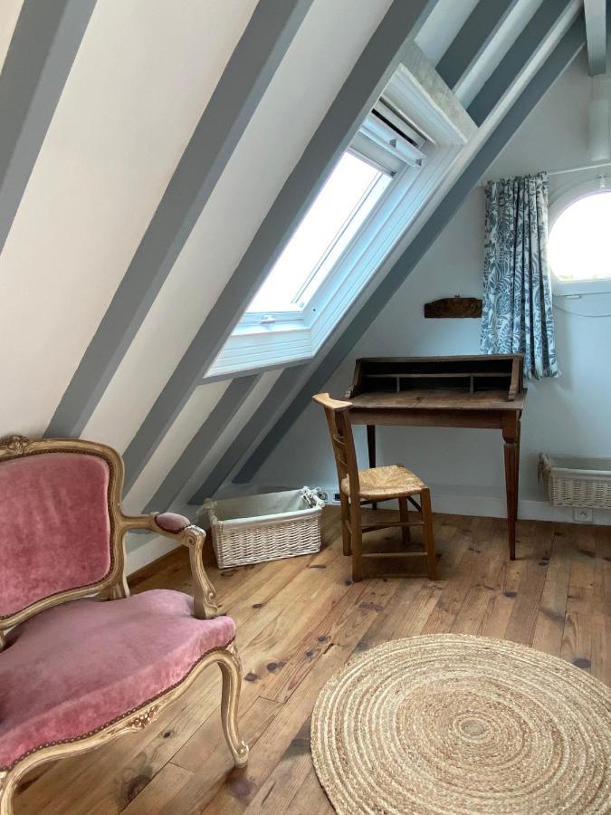 La Maison Bleue Port-en-Bessin-Huppain Exterior photo