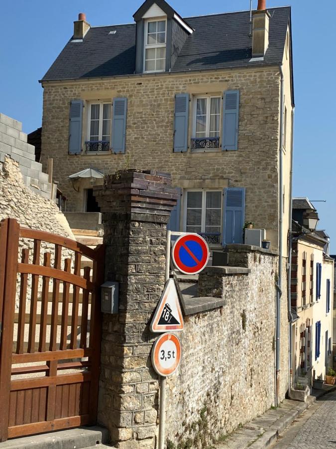 La Maison Bleue Port-en-Bessin-Huppain Exterior photo